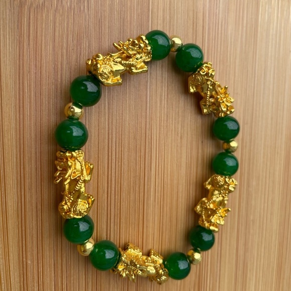 Green Aventurine Pixiu Wealth Bracelet - Picture 5 of 5